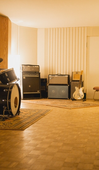 Shorebreaker Live Room